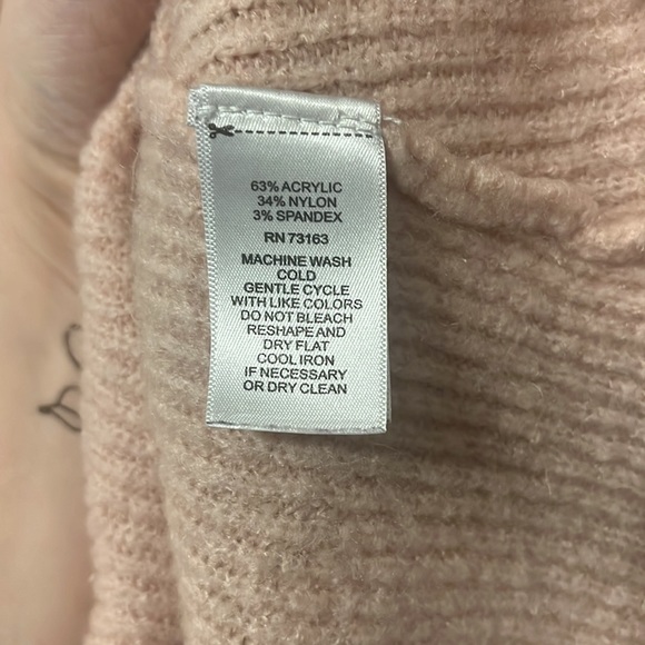 Powder Pink Sweater - Picture 3 of 4